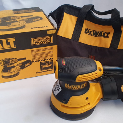 DEWALT KIT DE LIJADORA ORBITAL ALEATORIA DE 5" - DWE6421K