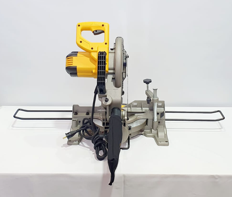 DEWALT SIERRA INGLETEADORA DE 10" - DW714