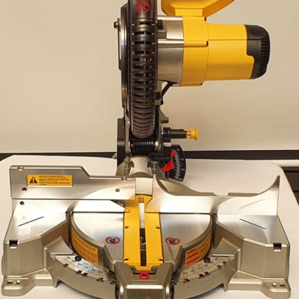 DEWALT SIERRA ACOLILLADORA O INGLETEADORA 10" - DWS713