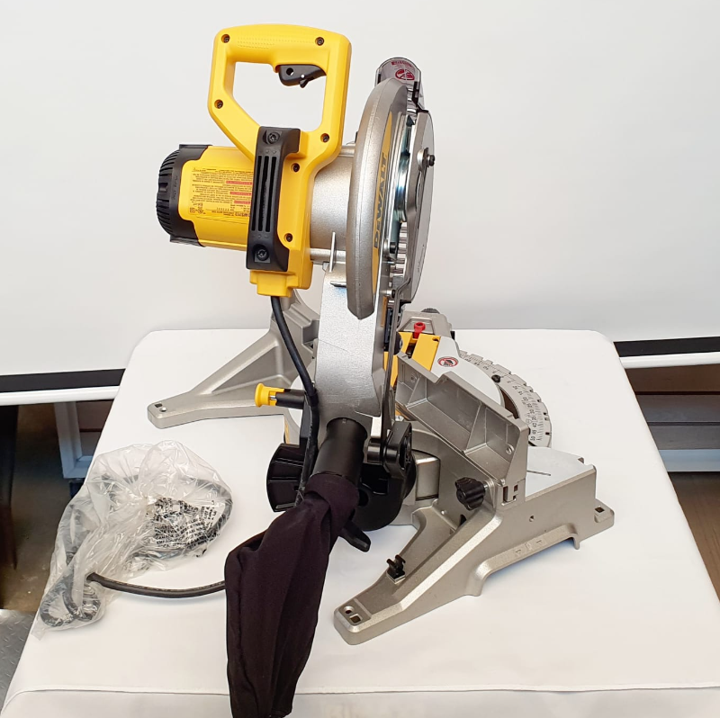 DEWALT SIERRA ACOLILLADORA O INGLETEADORA 10" - DWS713