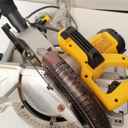DEWALT SIERRA ACOLILLADORA O INGLETEADORA 10" - DWS713
