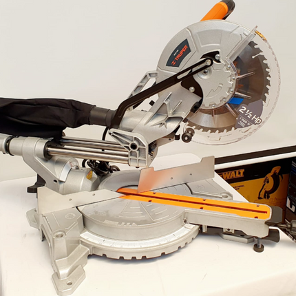 TRUPER SIERRA DE INGLETE COMPUESTA TELESCOPICA DE 10" 16869