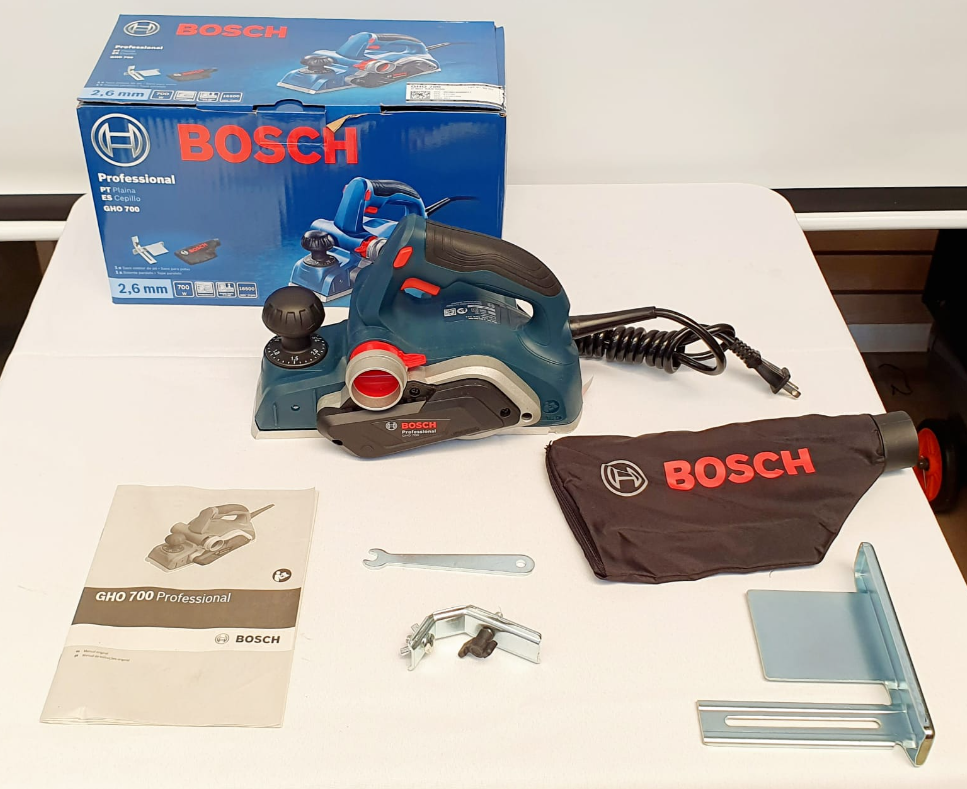 BOSH CEPILLO ELECTRICO 700W - GHO700