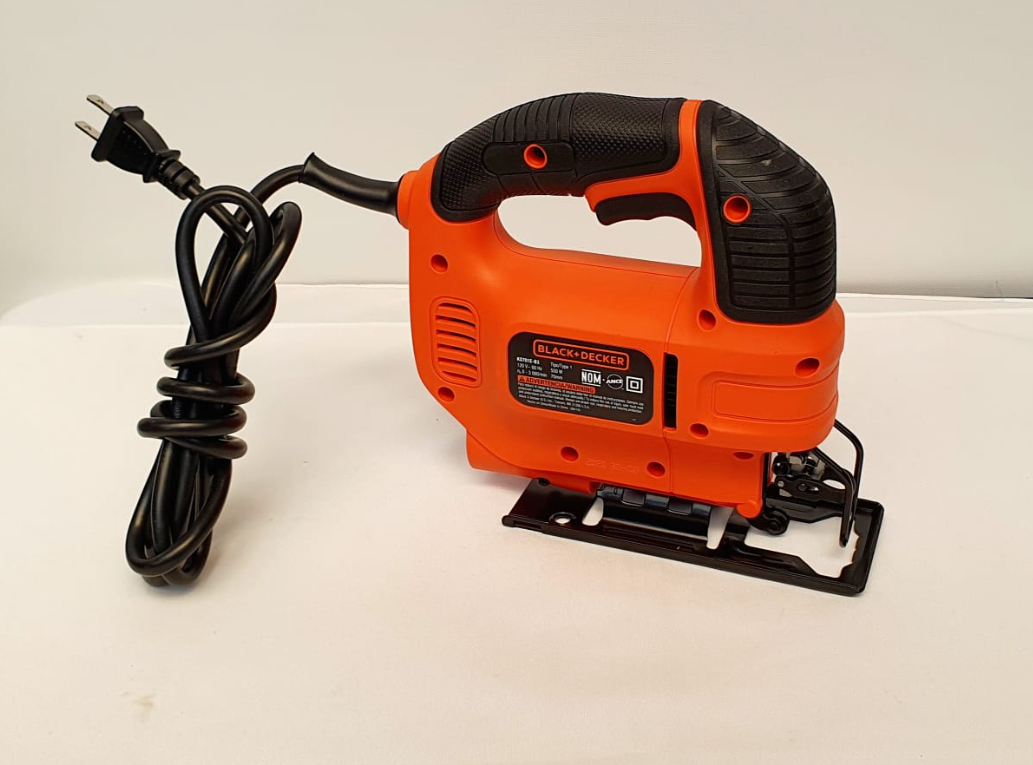 BLACK+DECKER SIERRA CALADORA 550W -  KS701E-B3