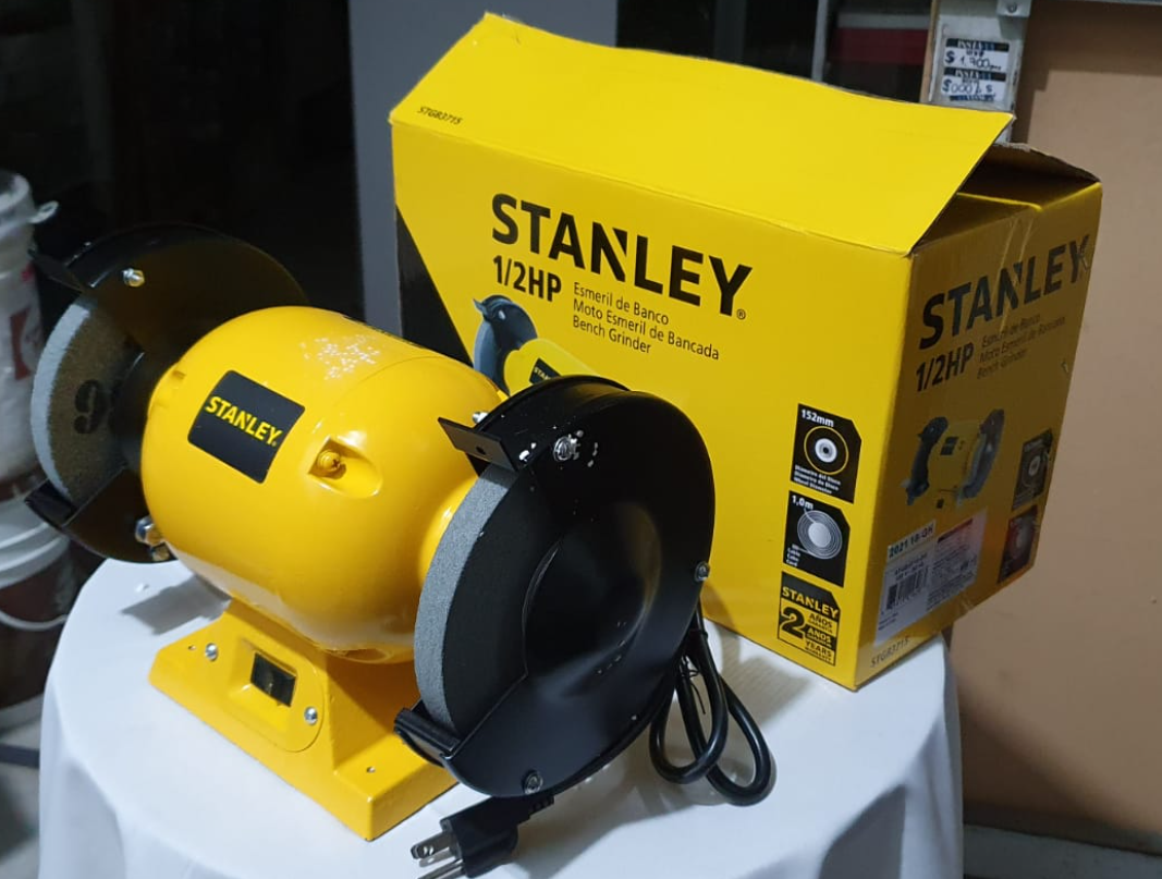 STANLEY ESMERIL DE BANCO DE 6" - STGB3715