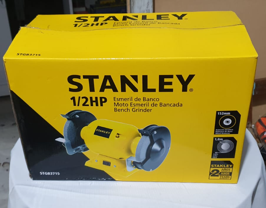 STANLEY ESMERIL DE BANCO DE 6" - STGB3715