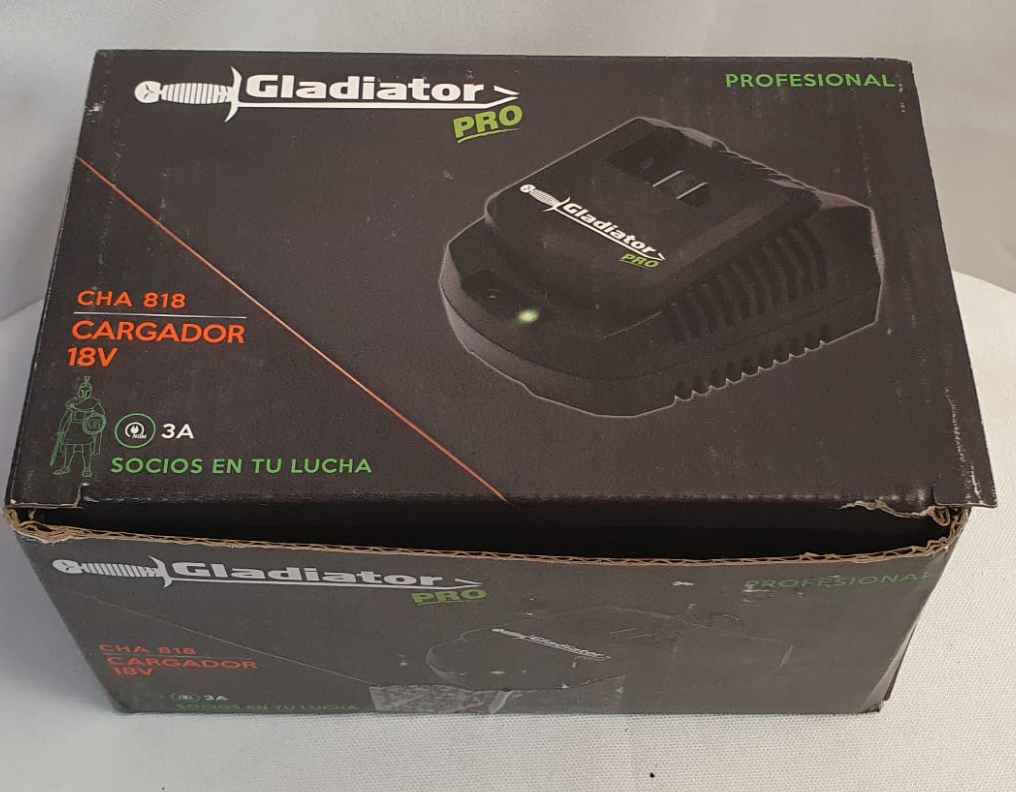 GLADIATOR PRO CARGADOR DE BATERIA 18V - CHA818