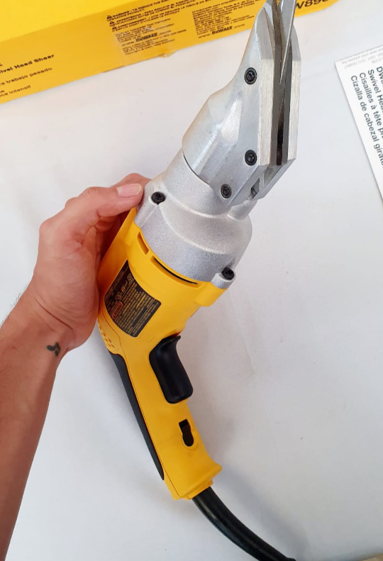 DEWALT CIZALLA CALIBRE 19 CON CABEZA GIRATORIA PARA TRABAJO PESADO - DW890