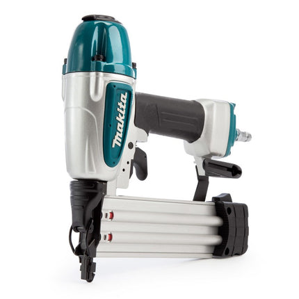 MAKITA CLAVADORA NEUMATICA CAL 18 AF506